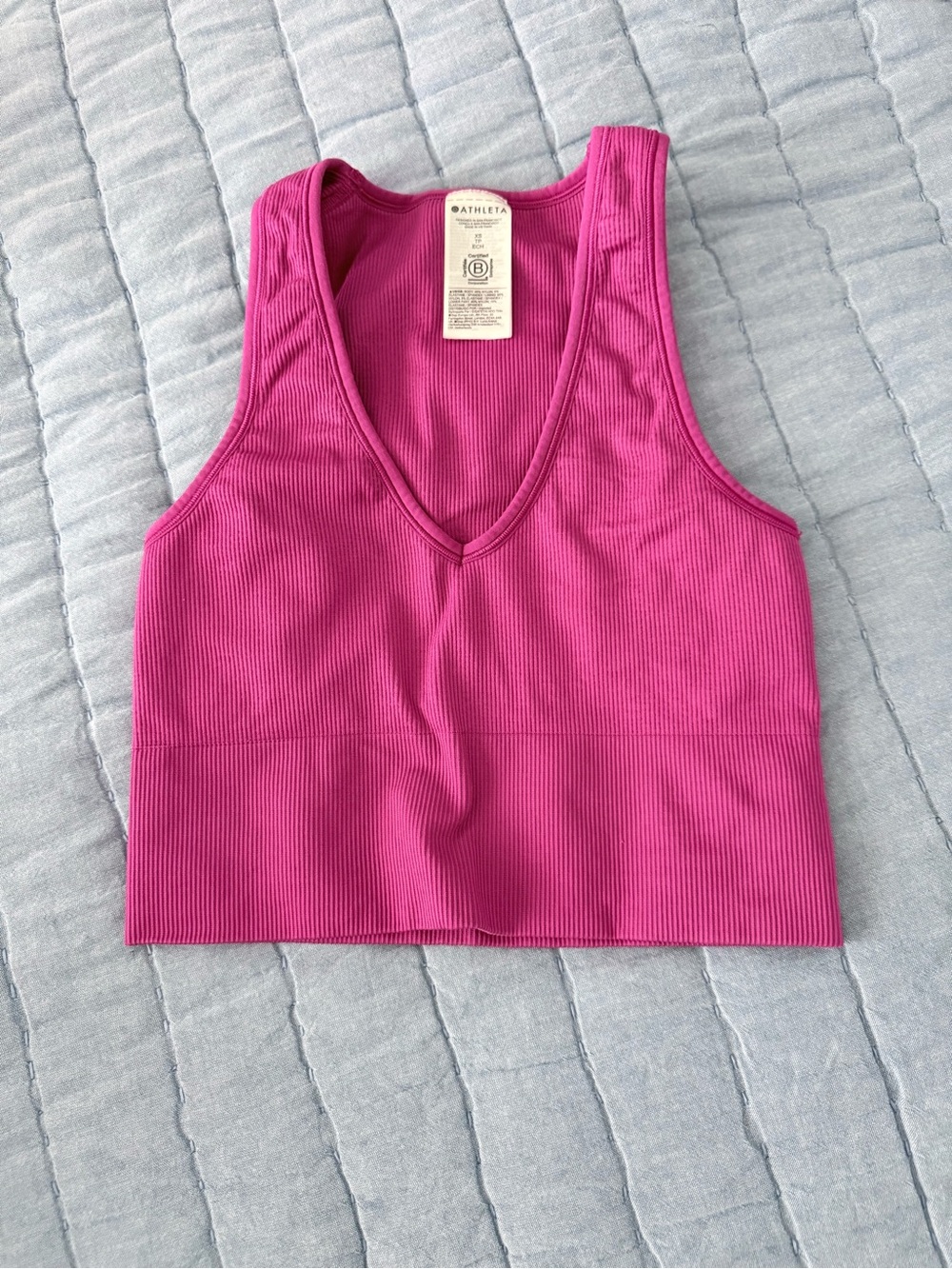 Athleta Fuchsia Ribbed V-Neck Crop Tank - XS